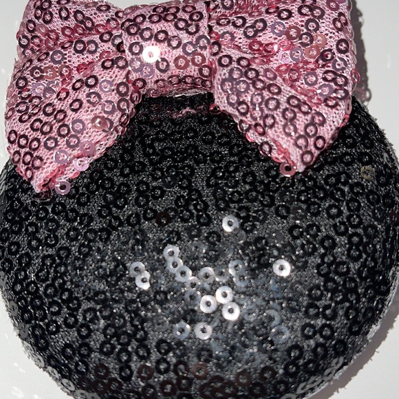 Clip on ears - Picture 2 of 3